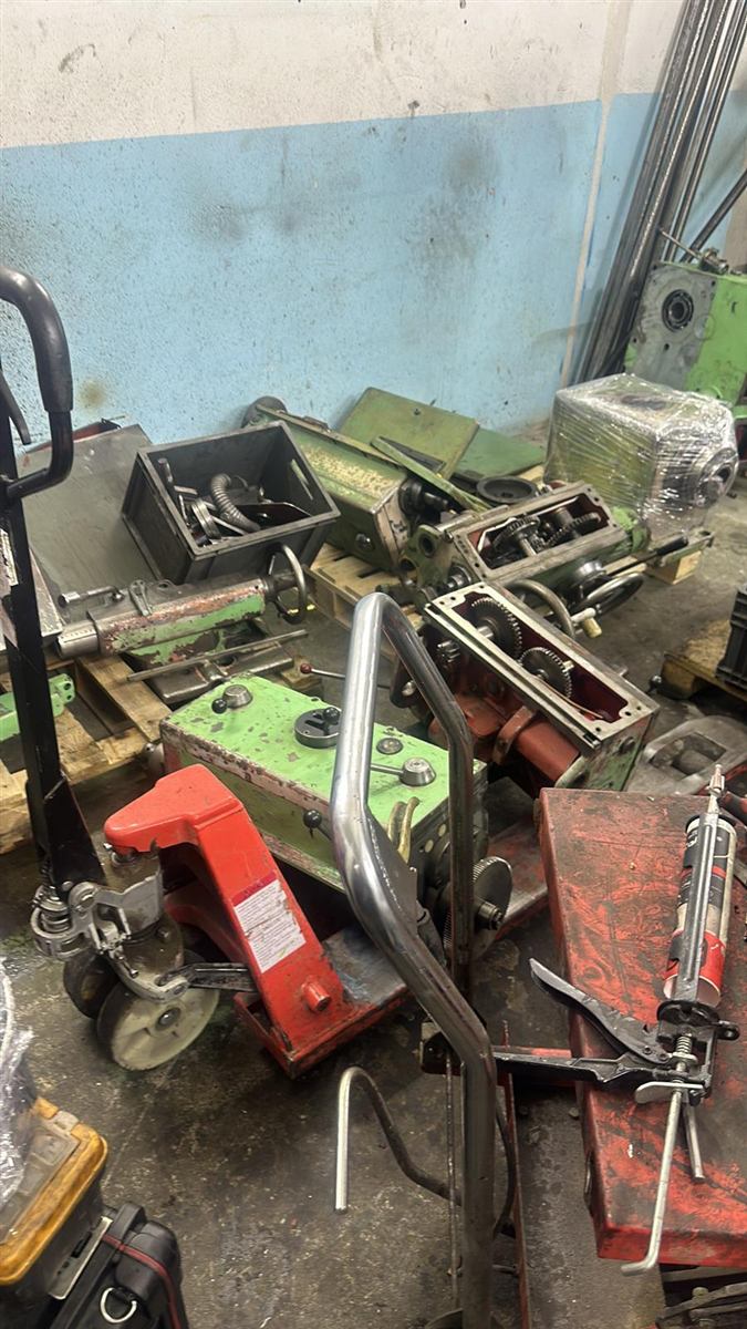 Tezgâh söküm ve servis çalışması 102