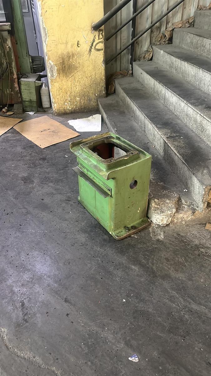 Tezgâh söküm ve servis çalışması 106